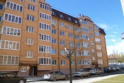 Продается 1-комнатная квартира в Ессентуках, курортная зона, ул. Октябрьская площадь,