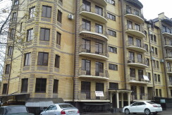 Продается 3-комнатная квартира в Ессентуках, ул. Пятигорская 24